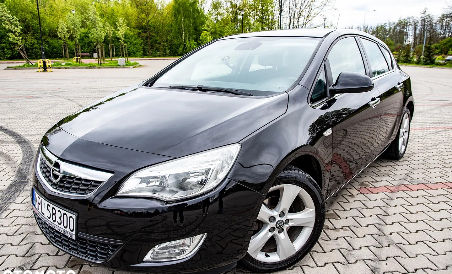 Opel Astra cena 26500 przebieg: 219000, rok produkcji 2011 z Płock małe 191